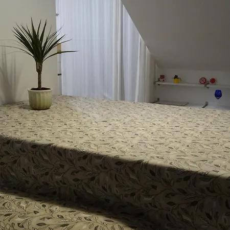 Moderne Dachgeschosswohnung Mit Grossem Balkon In Appartamento *