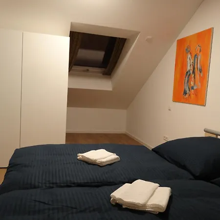Moderne Dachgeschosswohnung Mit Grossem Balkon In Appartamento *