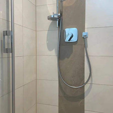 Apartamento Moderne Dachgeschosswohnung Mit Grossem Balkon In